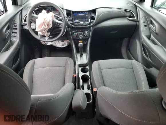2020 Chevrolet Trax LS with VIN 3GNCJNSB9LL228633, listed as a Copart auction lot 84216535 with 67,259 mi miles and Salvage title. Bid and sale history available at DreamBid. Image 8.