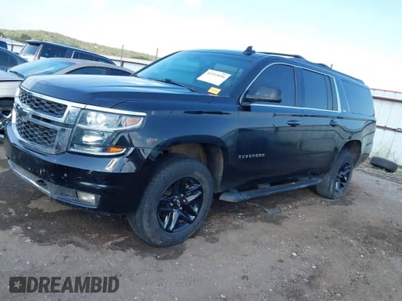 2019 Chevrolet Suburban LT z VIN 1GNSKHKC7KR200369, wystawiony jako IAAI lot #43223036 z przebiegiem Nie podano mil oraz . Historia ofert i sprzedaży dostępna na DreamBid. Obrazek 2.