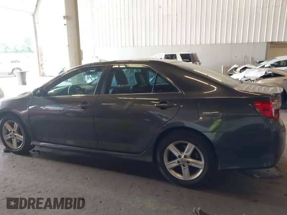 2013 Toyota Camry L z VIN 4T1BF1FK5DU236904, wystawiony jako IAAI lot #42505078 z przebiegiem 160 769 mil mil oraz . Historia ofert i sprzedaży dostępna na DreamBid. Obrazek 15.