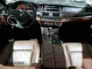 2015 BMW 5 Series 535d xDrive z VIN WBAFV3C55FD686510, wystawiony jako Copart lot #51404955 z przebiegiem 160 341 mil mil oraz Szkoda całkowita • Salvage title. Historia ofert i sprzedaży dostępna na DreamBid. Obrazek 8.