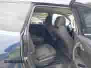 2015 Chevrolet Traverse LT z VIN 1GNKVGKD7FJ329131, wystawiony jako IAAI lot #41912542 z przebiegiem 173 821 mil mil oraz . Historia ofert i sprzedaży dostępna na DreamBid. Obrazek 8.