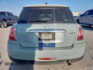 2013 MINI Hardtop with VIN WMWSU3C5XDT692050, listed as a Copart auction lot 61934885 with 117,209 mi miles and Clean title. Bid and sale history available at DreamBid. Image 6.