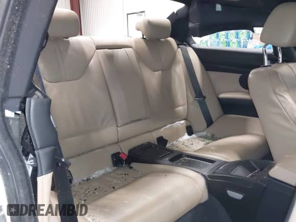 2011 BMW M3 z VIN WBSKG9C57BE368576, wystawiony jako IAAI lot #41412805 z przebiegiem Nie podano mil oraz . Historia ofert i sprzedaży dostępna na DreamBid. Obrazek 8.