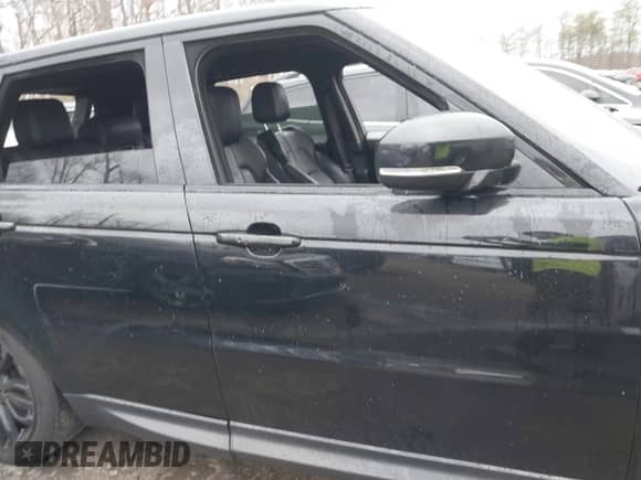 2016 Land Rover Range Rover Sport SE с VIN SALWG2PF6GA107577, выставлен на аукционе IAAI как лот 41664035 с пробегом 105 452 миль миль и . История ставок и продаж доступна на DreamBid. Изображение 13.