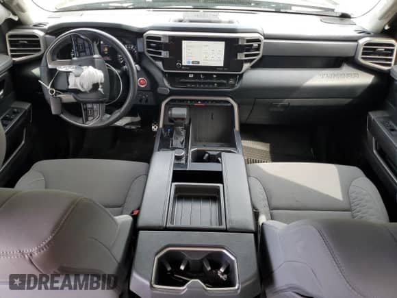 2022 Toyota Tundra SR5 with VIN 5TFLA5DB5NX033867, listed as a Copart auction lot 71695995 with 27,102 mi miles and Salvage title. Bid and sale history available at DreamBid. Image 8.