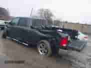 2019 Ram 1500 SLT z VIN 1C6RR7TT7KS513501, wystawiony jako IAAI lot #40833736 z przebiegiem 71 759 mil mil oraz . Historia ofert i sprzedaży dostępna na DreamBid. Obrazek 3.