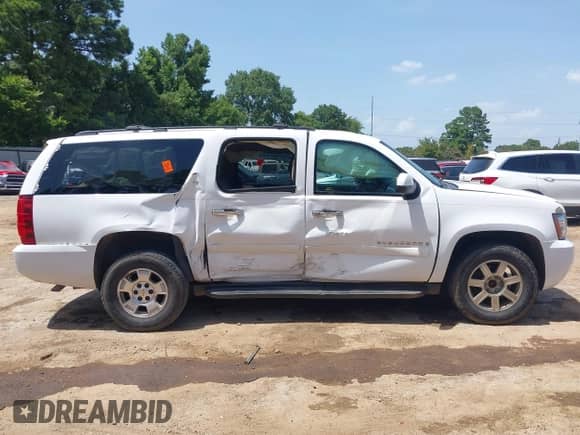 2008 Chevrolet Suburban 2LT с VIN 3GNFK16388G187899, выставлен на аукционе IAAI как лот 42748086 с пробегом 286 137 миль миль и . История ставок и продаж доступна на DreamBid. Изображение 18.
