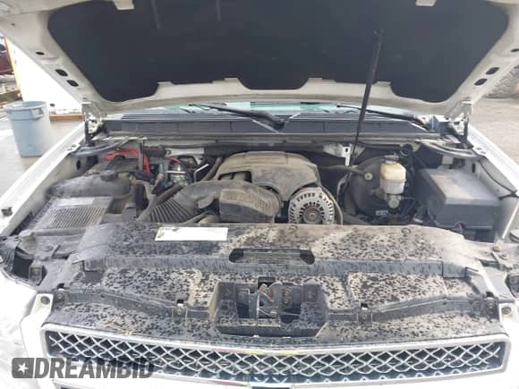 2009 Chevrolet Suburban LTZ z VIN 1GNFK36379R281088, wystawiony jako IAAI lot #42833740 z przebiegiem 220 921 mil mil oraz . Historia ofert i sprzedaży dostępna na DreamBid. Obrazek 10.