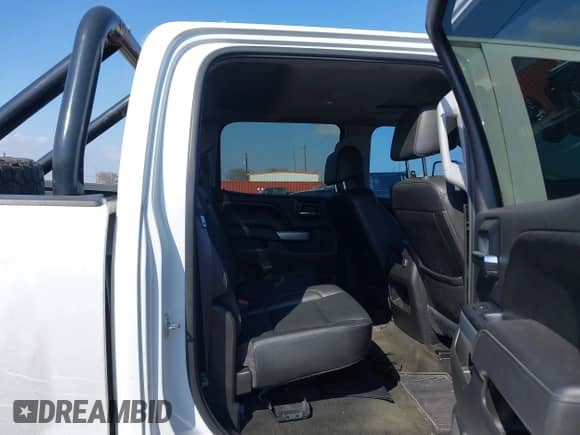 2017 Chevrolet Silverado 1500 LTZ z VIN 3GCUKSEJ9HG150558, wystawiony jako IAAI lot #41514409 z przebiegiem 107 969 mil mil oraz . Historia ofert i sprzedaży dostępna na DreamBid. Obrazek 8.