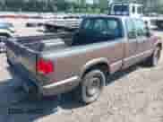 2001 Chevrolet S-10 LS с VIN 1GCDT19W518111281, выставлен на аукционе IAAI как лот 42866626 с пробегом Не указан миль и . История ставок и продаж доступна на DreamBid. Изображение 4.
