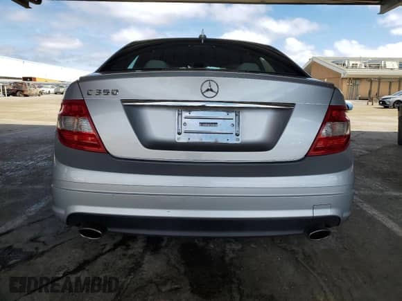 2011 Mercedes-Benz C 350 Sport с VIN WDDGF5GB0BR174866, выставлен на аукционе Copart как лот 71213015 с пробегом 114 030 миль миль и Списание • Salvage title. История ставок и продаж доступна на DreamBid. Изображение 6.