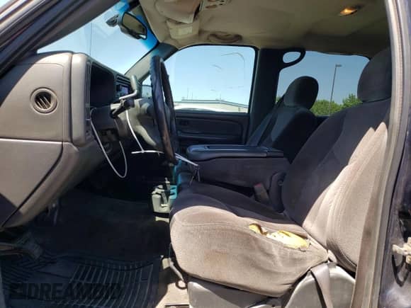 2006 GMC Sierra 1500 SLE2 with VIN 2GTEC13T461183912, listed as a Copart auction lot 57406915 with 232,672 mi miles and Salvage title. Bid and sale history available at DreamBid. Image 7.