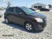 2015 Chevrolet Trax LT z VIN KL7CJLSB5FB095434, wystawiony jako Copart lot #68701045 z przebiegiem 80 928 mil mil oraz Szkoda całkowita • Salvage title. Historia ofert i sprzedaży dostępna na DreamBid. Obrazek 4.