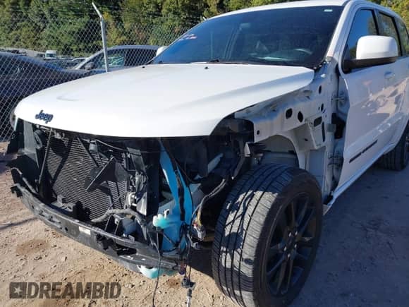 2018 Jeep Grand Cherokee Upland с VIN 1C4RJFAG0JC240927, выставлен на аукционе IAAI как лот 43401122 с пробегом 132 017 миль миль и . История ставок и продаж доступна на DreamBid. Изображение 6.