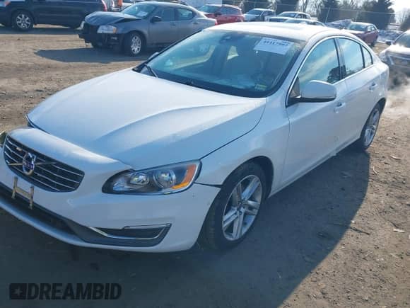 2015 Volvo S60 T5 Drive-E Premier with VIN YV140MFB1F2305578, listed as a IAAI auction lot 41417997 with 114,546 mi miles and . Bid and sale history available at DreamBid. Image 2.