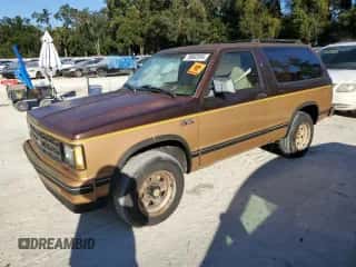 1988 Chevrolet Blazer с VIN 1GNCS18R1J0106286, выставлен на аукционе Copart как лот 76802554 с пробегом 190 360 миль миль и Списание • Salvage title. История ставок и продаж доступна на DreamBid. Изображение 1.