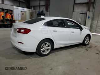 2018 Chevrolet Cruze LT z VIN 1G1BE5SM3J7244654, wystawiony jako Copart lot #70651465 z przebiegiem 93 218 mil mil oraz Szkoda całkowita • Salvage title. Historia ofert i sprzedaży dostępna na DreamBid. Obrazek 3.