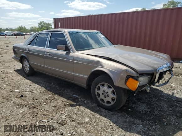 1988 Mercedes-Benz 300 с VIN WDBCA24D6JA423677, выставлен на аукционе Copart как лот 68259724 с пробегом 233 975 миль миль и Списание • Salvage title. История ставок и продаж доступна на DreamBid. Изображение 4.