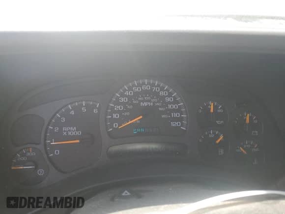 2003 Chevrolet Silverado 1500HD LS с VIN 1GCGK13U33F237418, выставлен на аукционе Copart как лот 55887744 с пробегом 141 366 миль миль и Чистый • Clean title. История ставок и продаж доступна на DreamBid. Изображение 9.