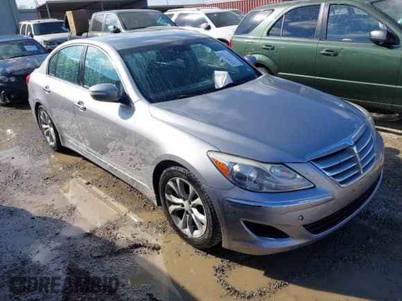2013 Hyundai Genesis 3.8L с VIN KMHGC4DD6DU243333, выставлен на аукционе IAAI как лот 43281540 с пробегом 40 879 миль миль и . История ставок и продаж доступна на DreamBid. Изображение 1.