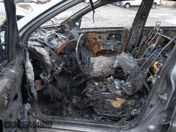 2011 Chevrolet Aveo 1LT z VIN KL1TD5DE4BB175516, wystawiony jako Copart lot #80169054 z przebiegiem Nie podano mil oraz Szkoda całkowita • Salvage title. Historia ofert i sprzedaży dostępna na DreamBid. Obrazek 7.