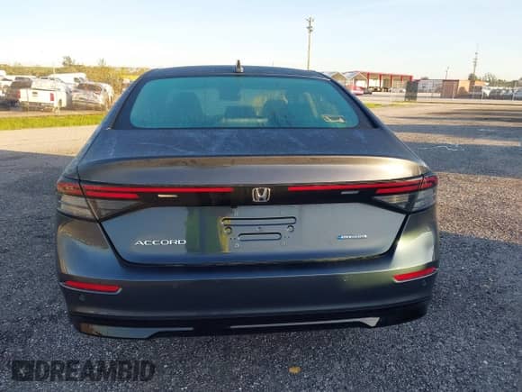 2024 Honda Accord EX-L z VIN 1HGCY2F68RA027842, wystawiony jako IAAI lot #42389747 z przebiegiem 22 084 mil mil oraz . Historia ofert i sprzedaży dostępna na DreamBid. Obrazek 17.