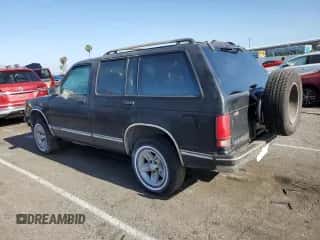 1994 Chevrolet Blazer LS с VIN 1GNCS13W8R2133529, выставлен на аукционе Copart как лот 60861514 с пробегом 114 859 миль миль и Чистый • Clean title. История ставок и продаж доступна на DreamBid. Изображение 2.