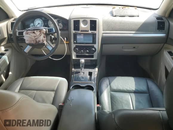 2010 Chrysler 300 Touring Signature with VIN 2C3CA5CV9AH119519, listed as a Copart auction lot 67221465 with 209,385 mi miles and Salvage title. Bid and sale history available at DreamBid. Image 8.