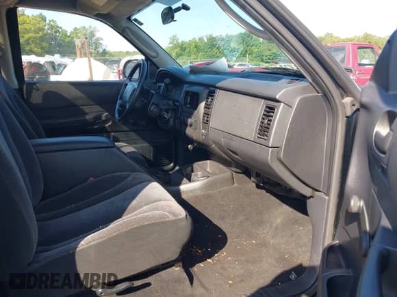 2002 Dodge Dakota z VIN 1B7FL16X42S510984, wystawiony jako IAAI lot #42543059 z przebiegiem 197 093 mil mil oraz . Historia ofert i sprzedaży dostępna na DreamBid. Obrazek 5.