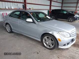 2008 Mercedes-Benz C 350 Sport z VIN WDDGF56X78F071791, wystawiony jako IAAI lot #42798976 z przebiegiem 173 208 mil mil oraz . Historia ofert i sprzedaży dostępna na DreamBid. Obrazek 1.