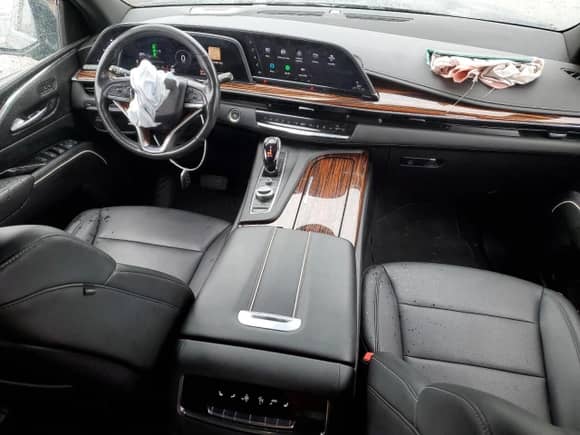 2021 Cadillac Escalade ESV с VIN 1GYS3JKT2MR362193, выставлен на аукционе Copart как лот 49322464 с пробегом 77 268 миль миль и . История ставок и продаж доступна на DreamBid. Изображение 8.