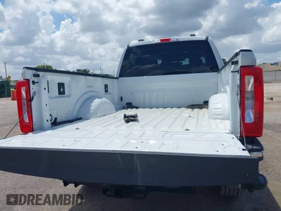 2023 Ford F-250 XL с VIN 1FT7W2BN6PEC57985, выставлен на аукционе IAAI как лот 42641246 с пробегом 30 355 миль миль и . История ставок и продаж доступна на DreamBid. Изображение 17.