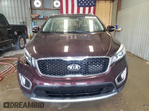 2016 Kia Sorento EX z VIN 5XYPHDA1XGG040595, wystawiony jako Copart lot #61464985 z przebiegiem 110 896 mil mil oraz Szkoda całkowita • Salvage title. Historia ofert i sprzedaży dostępna na DreamBid. Obrazek 5.