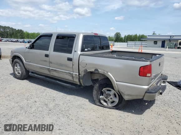 2004 Chevrolet S-10 LS z VIN 1GCDT13X44K126329, wystawiony jako Copart lot #53746255 z przebiegiem 111 387 mil mil oraz Szkoda całkowita • Salvage title. Historia ofert i sprzedaży dostępna na DreamBid. Obrazek 2.