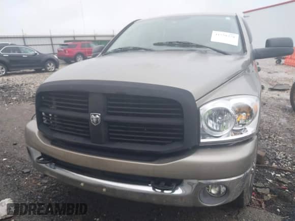 2007 Dodge 1500 SLT z VIN 3D7KR19D17G809058, wystawiony jako IAAI lot #41558278 z przebiegiem 163 346 mil mil oraz . Historia ofert i sprzedaży dostępna na DreamBid. Obrazek 12.