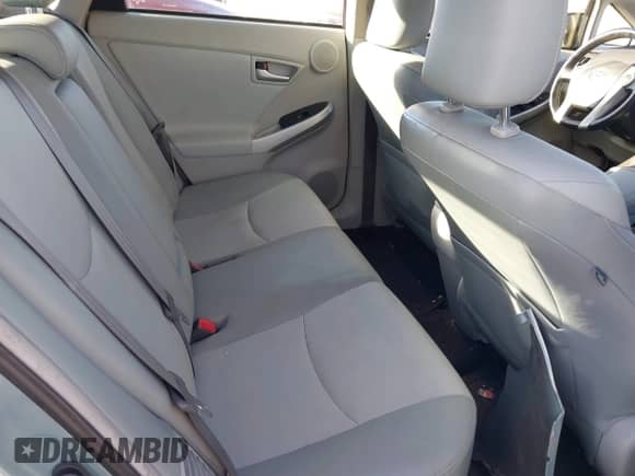 2014 Toyota Prius Four z VIN JTDKN3DU2E1772705, wystawiony jako IAAI lot #41314533 z przebiegiem 124 908 mil mil oraz . Historia ofert i sprzedaży dostępna na DreamBid. Obrazek 8.