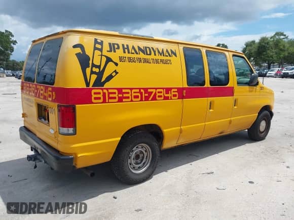 2000 Ford Econoline Cargo with VIN 1FTRE1428YHB66077, listed as a IAAI auction lot 42825643 with 251,098 mi miles and . Bid and sale history available at DreamBid. Image 4.
