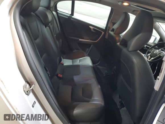 2016 Volvo S60 T5 Premier с VIN YV1612TK3G2390410, выставлен на аукционе Copart как лот 67412235 с пробегом 147 740 миль миль и Списание • Salvage title. История ставок и продаж доступна на DreamBid. Изображение 10.