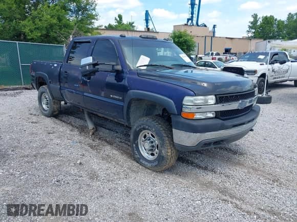 2002 Chevrolet Silverado 2500HD LS с VIN 1GCHK23U12F195114, выставлен на аукционе IAAI как лот 42514216 с пробегом 315 177 миль миль и . История ставок и продаж доступна на DreamBid. Изображение 1.