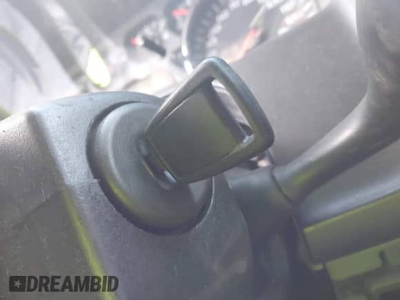 2015 GMC Sierra 1500 with VIN 1GTR1TEH3FZ314749, listed as a IAAI auction lot 43048113 with 135,775 mi miles and . Bid and sale history available at DreamBid. Image 11.