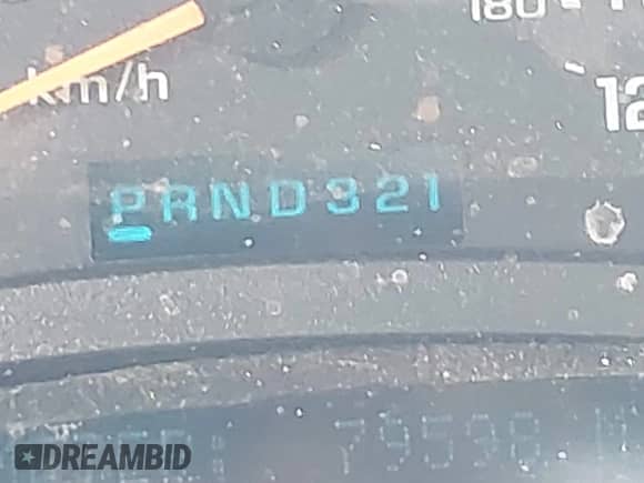 2004 Chevrolet Silverado 1500 Work Truck z VIN 1GCEC14X24Z280645, wystawiony jako IAAI lot #42153375 z przebiegiem 79 598 mil mil oraz . Historia ofert i sprzedaży dostępna na DreamBid. Obrazek 7.