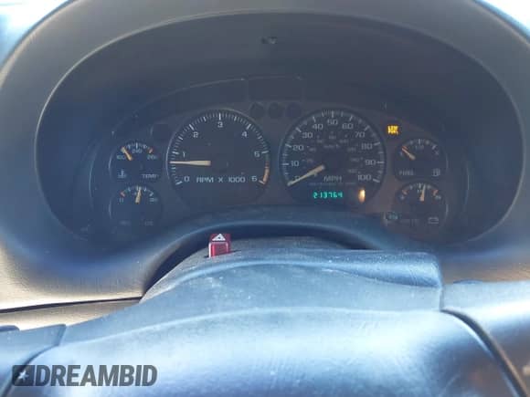 2002 Chevrolet Blazer LS с VIN 1GNCS18W12K145228, выставлен на аукционе IAAI как лот 41653692 с пробегом 213 764 миль миль и . История ставок и продаж доступна на DreamBid. Изображение 7.