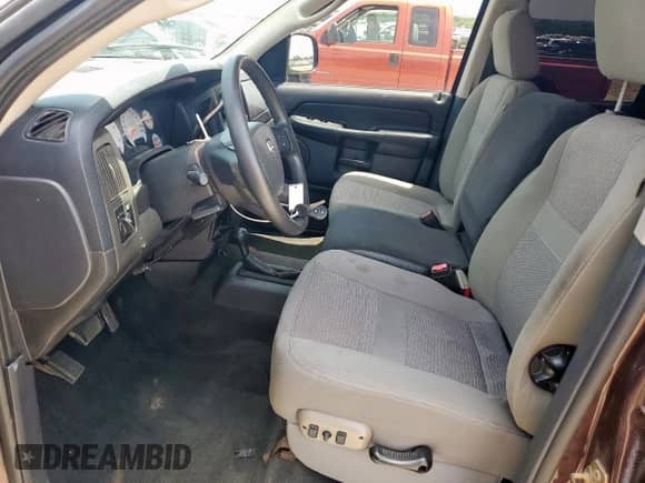 2004 Dodge 2500 SLT с VIN 3D7KU28C44G142933, выставлен на аукционе Copart как лот 65189335 с пробегом 297 827 миль миль и Списание • Salvage title. История ставок и продаж доступна на DreamBid. Изображение 7.
