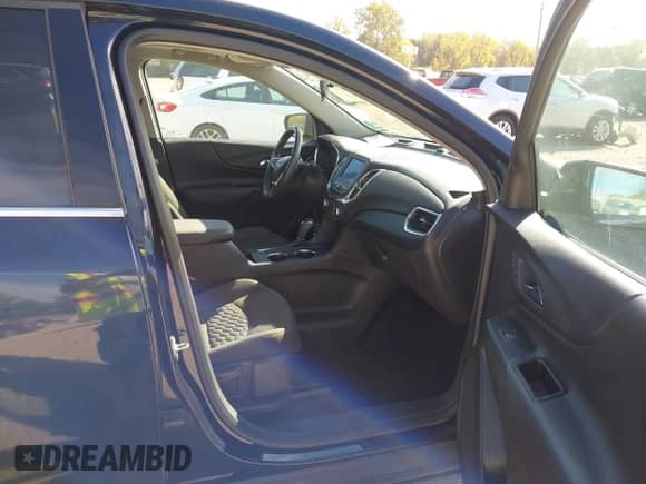 2020 Chevrolet Equinox LT with VIN 3GNAXVEX8LS620957, listed as a IAAI auction lot 43474526 with 36,061 mi miles and . Bid and sale history available at DreamBid. Image 5.