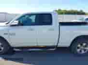 2014 Ram 1500 Big Horn z VIN 1C6RR7GT5ES273010, wystawiony jako IAAI lot #43129212 z przebiegiem 279 343 mil mil oraz . Historia ofert i sprzedaży dostępna na DreamBid. Obrazek 14.