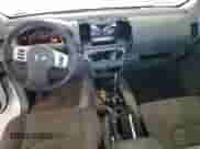 2017 Nissan Frontier S z VIN 1N6BD0CT1HN762820, wystawiony jako Copart lot #81384235 z przebiegiem 192 374 mil mil oraz Czysty tytuł • Clean title. Historia ofert i sprzedaży dostępna na DreamBid. Obrazek 8.