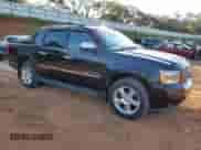 2011 Chevrolet Avalanche LTZ with VIN 3GNTKGE38BG211729, listed as a Copart auction lot 70731595 with 118,545 mi miles and Salvage title. Bid and sale history available at DreamBid. Image 4.