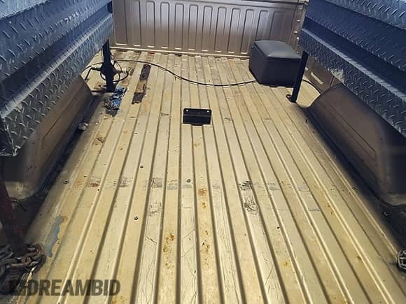 2005 Chevrolet Silverado 1500 Work Truck с VIN 1GCEC14X35Z184850, выставлен на аукционе IAAI как лот 43564120 с пробегом 38 903 миль миль и . История ставок и продаж доступна на DreamBid. Изображение 3.