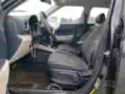 2021 Hyundai Venue SEL с VIN KMHRC8A3XMU127998, выставлен на аукционе Copart как лот 36006483 с пробегом 19 783 миль миль и . История ставок и продаж доступна на DreamBid. Изображение 7.