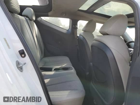 2012 Hyundai Veloster w/Gray Int z VIN KMHTC6AD0CU056764, wystawiony jako Copart lot #84646725 z przebiegiem 157 456 mil mil oraz Czysty tytuł • Clean title. Historia ofert i sprzedaży dostępna na DreamBid. Obrazek 10.